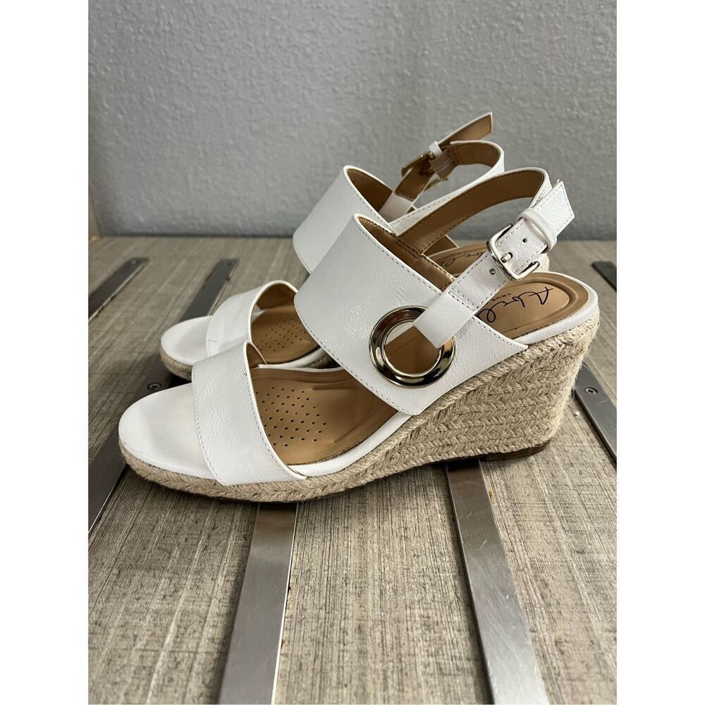 Abella White Wedge Sandals - Picture 4 of 6
